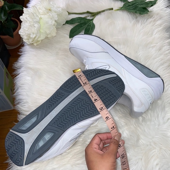 New Balance 928V3 Walking Shoes White Leather Lace Up Sneakers Men's 12.5 6E - Picture 16 of 17